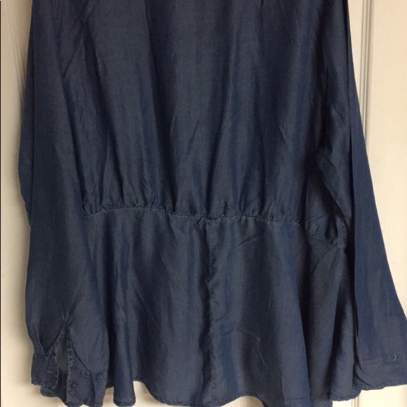 Medium to dark blue denim shirt. - Picture 2 of 4